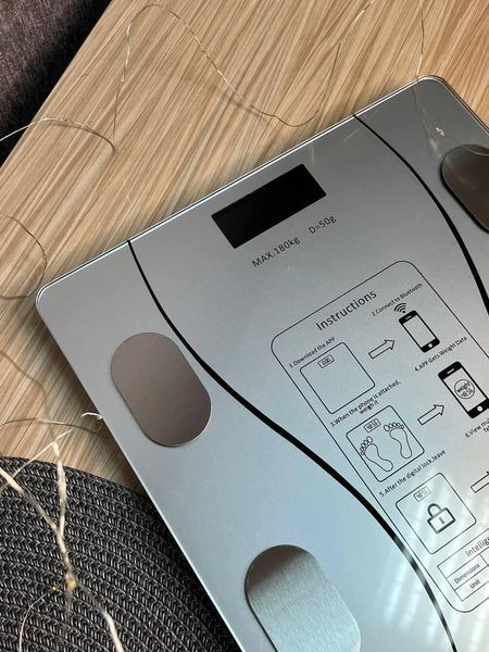 Розумні фітнес ваги з Bluetooth і вимірюванням основних показників тіла Сірий 260589 фото